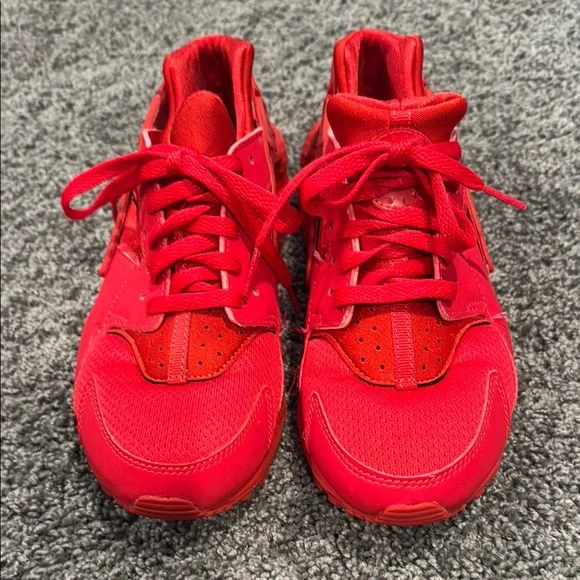 Nike Air Huarache Run (GS) Triple Red 654275 600 Size Youth sz 6.5Y/Womans 8•EUC - Picture 2 of 8